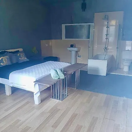 Apartment Millionswood Home *